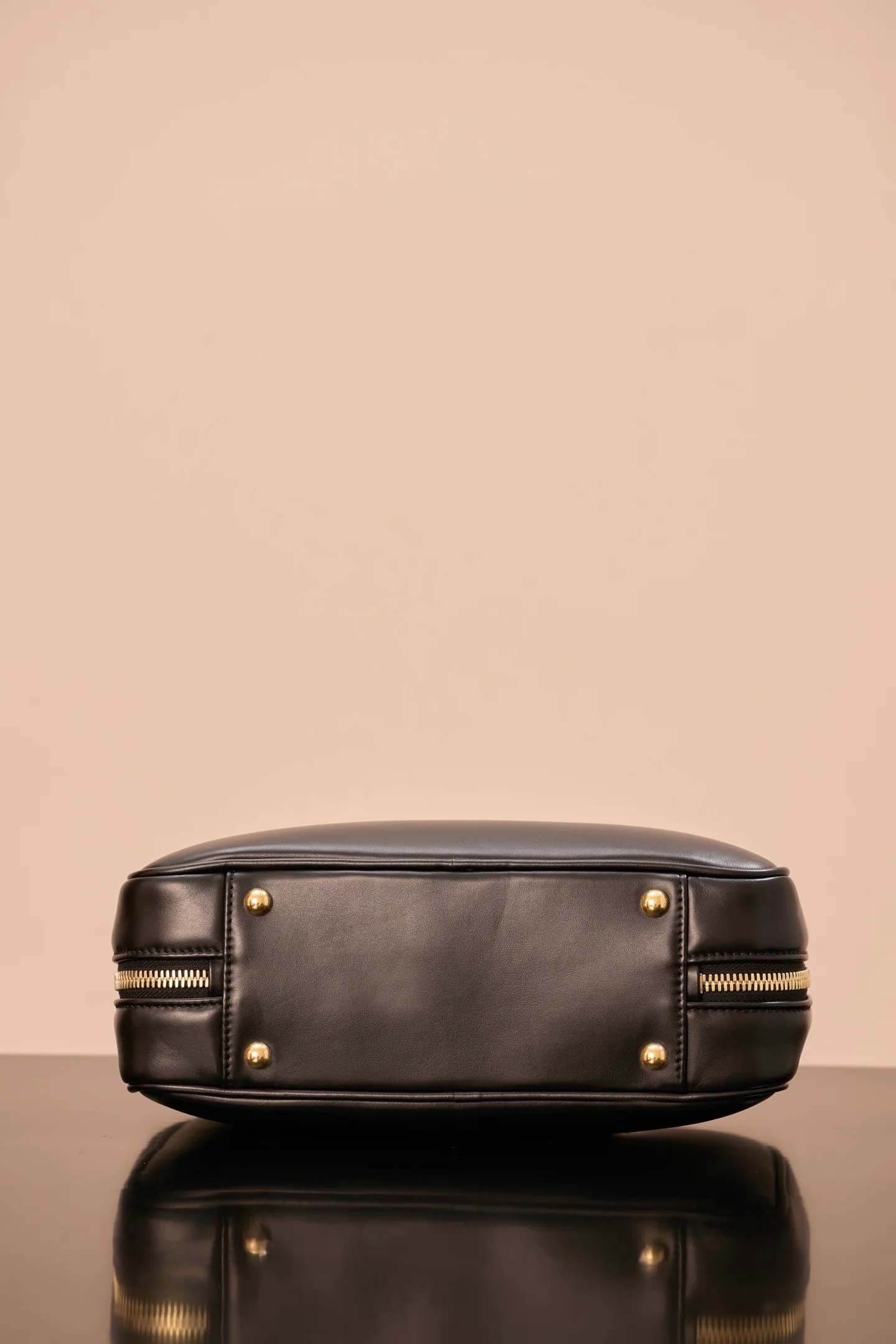 Miu Miu-5bb148m1220-???????-кожаная-сумка для боулинга-средний-черный