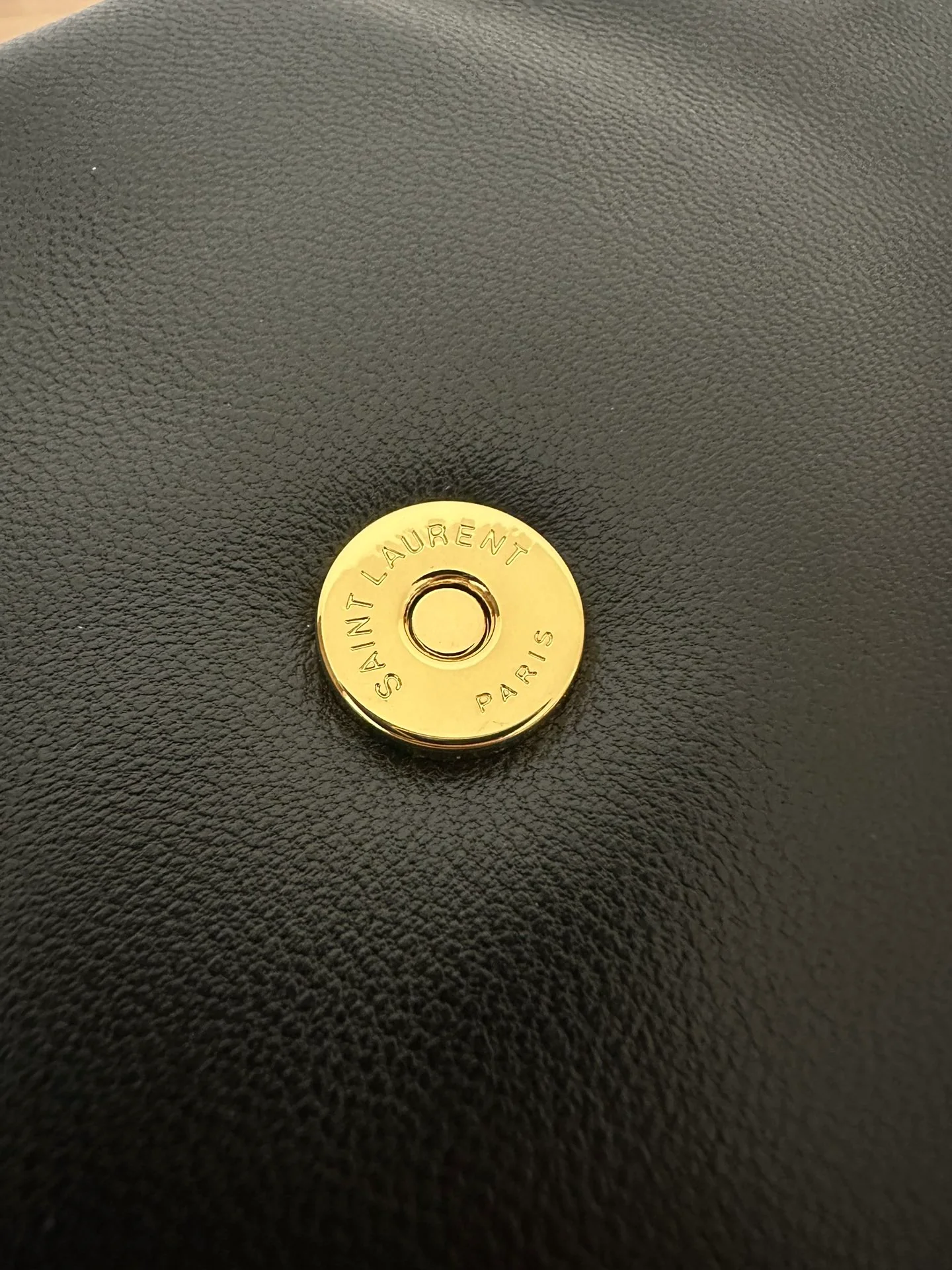 Сумка YSL Calypso из овечьей кожи с цепочкой - черная