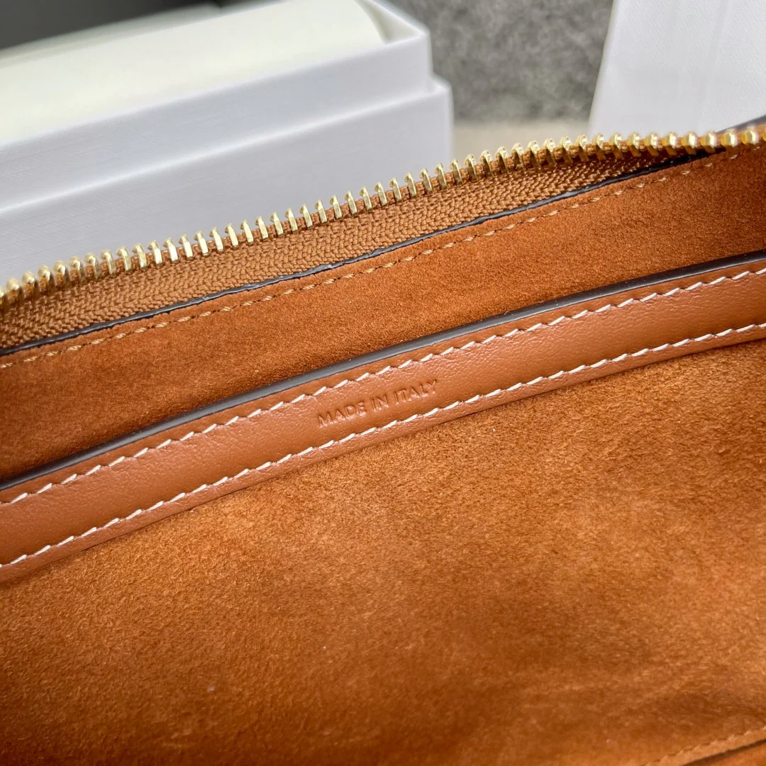 Сумка Celine Ava из гладкой телячьей кожи - 1 шт.