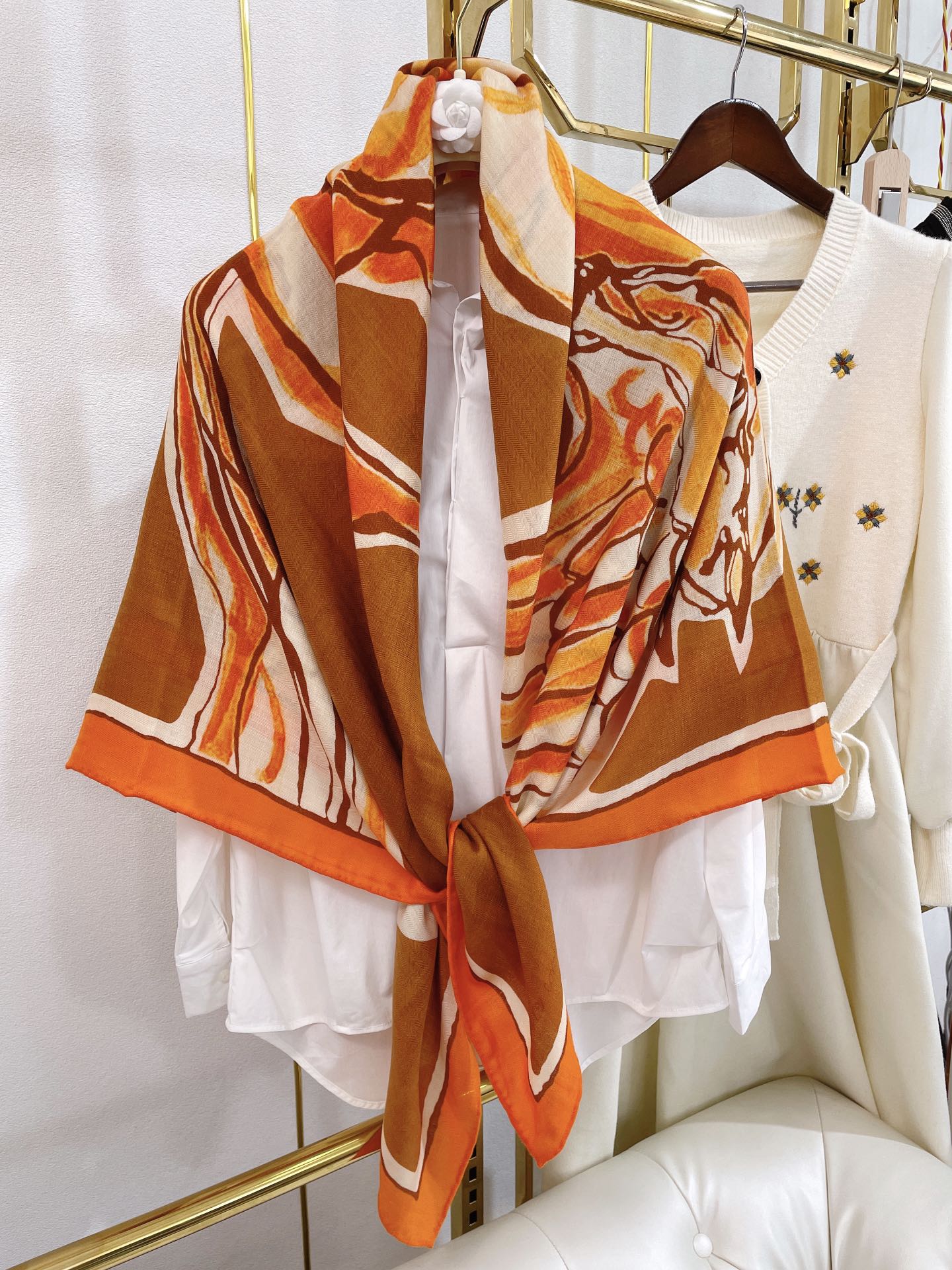 Шаль Hermes Pegasus - 140 см - 70% кашемир - 30% шелк