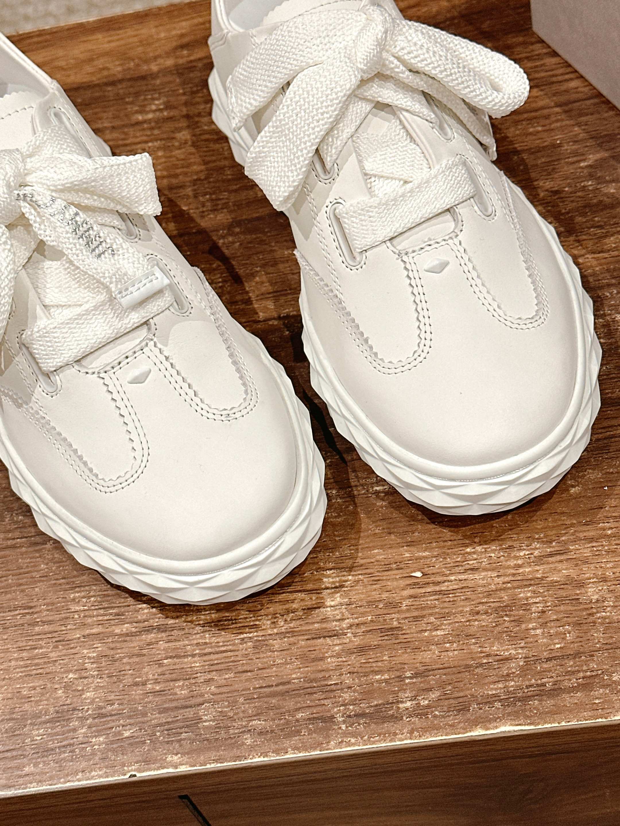 Кроссовки Jimmy - Bow Tie - белые