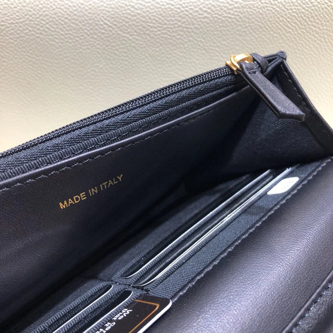 Винтажная матовая золотая сумка через плечо Chanel WOC с цепочкой - 1 шт.