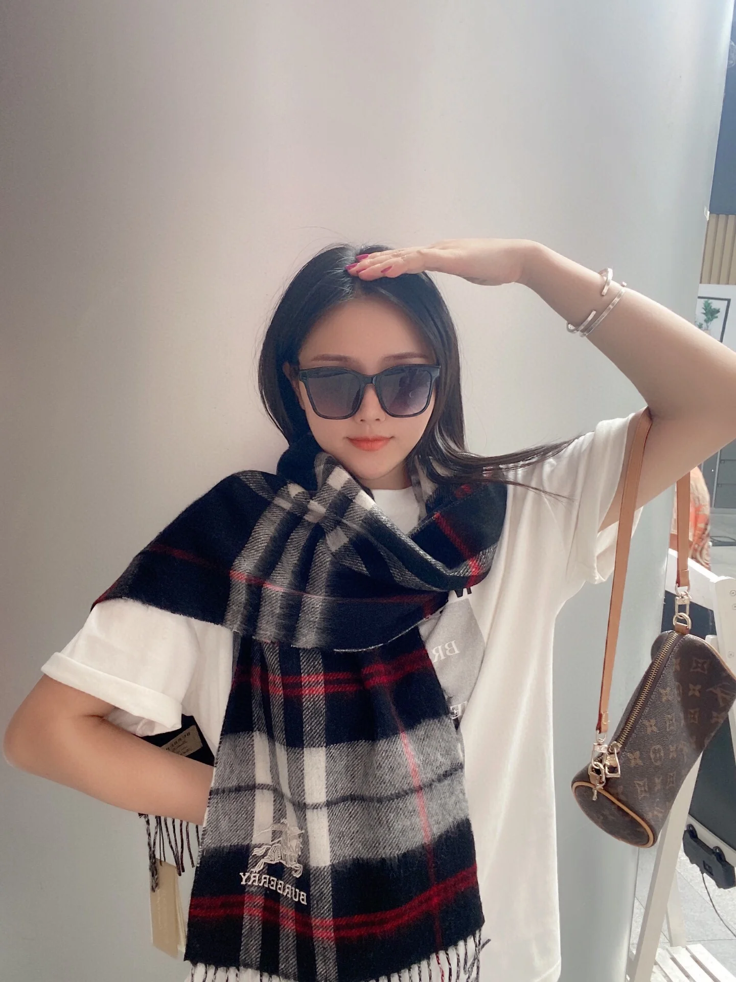 Burberry - Шарф унисекс