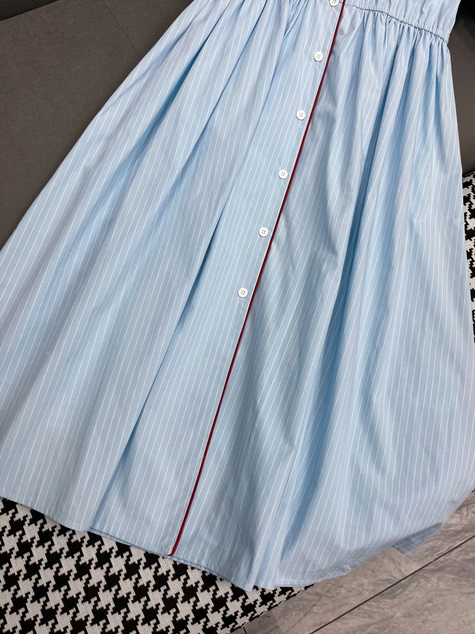 Miu Miu - 2404 - 24ss Весна/Лето Новое полосатое платье