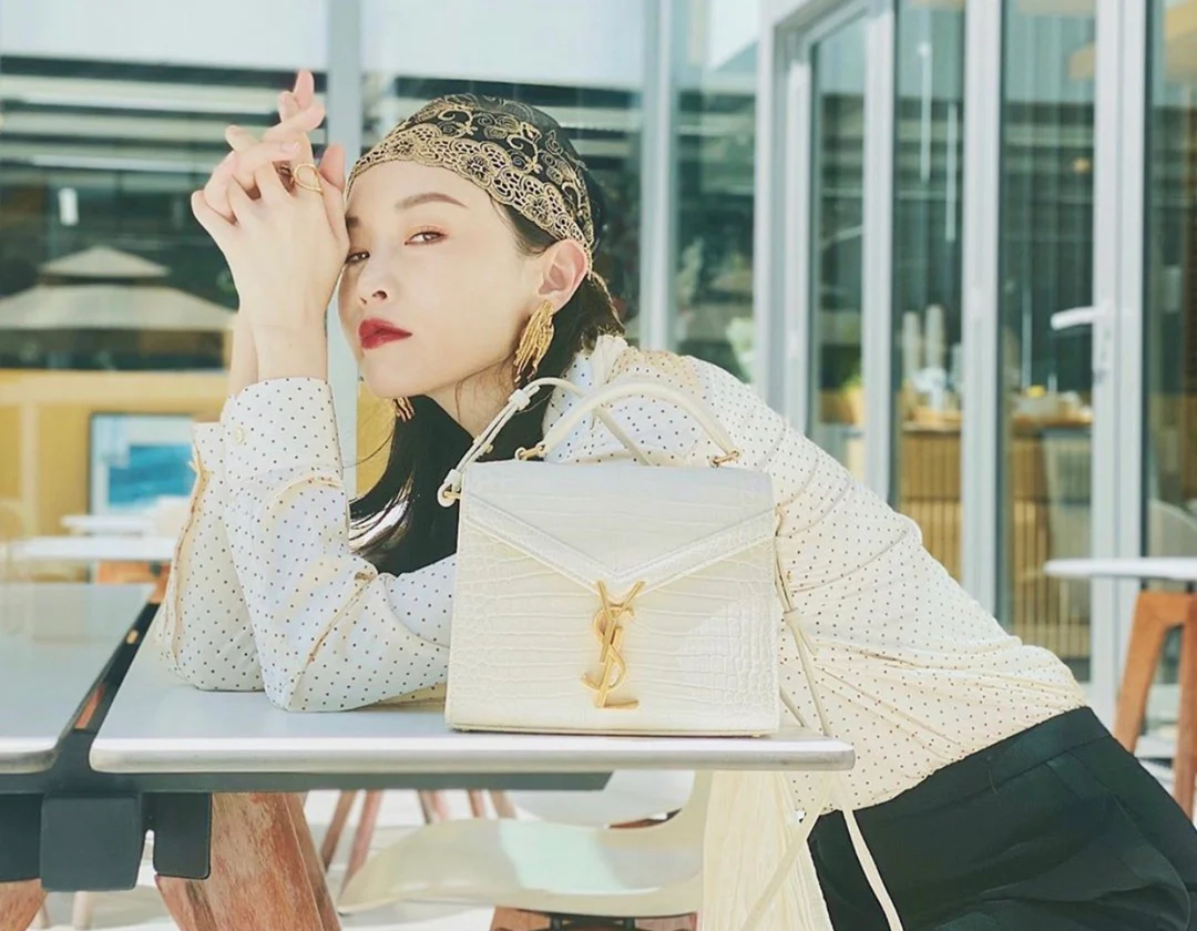 Образ YSL Cassandra с крокодиловым принтом (поделиться)