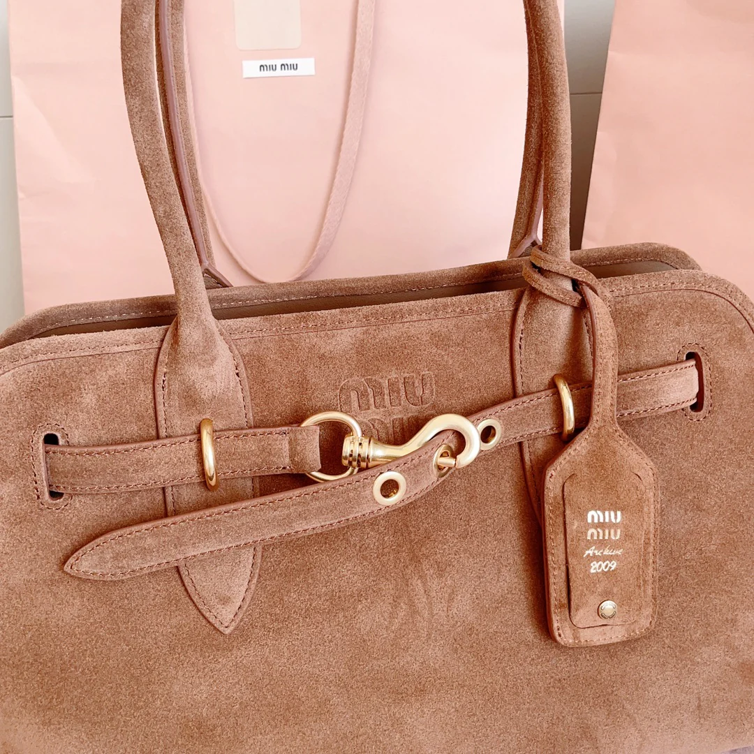 Сумка-тоут Miu Miu 5bg310 из замши