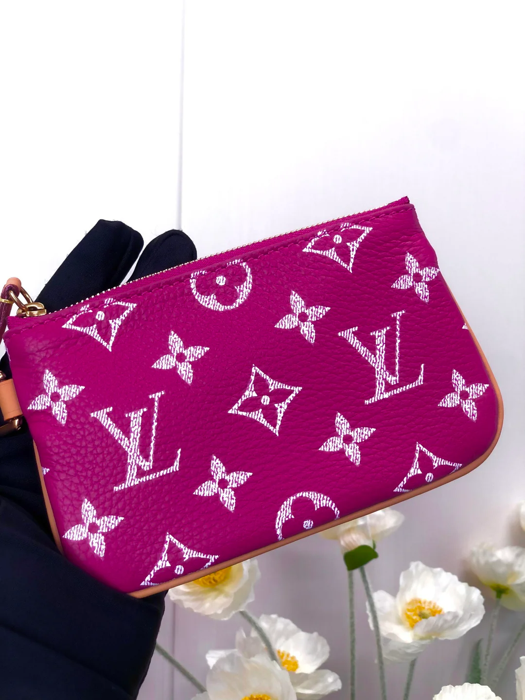 LV Драконий Фрукт Красный