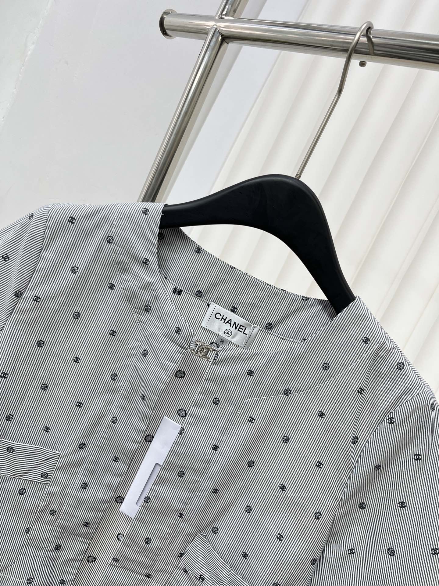 Рубашка Chanel 2403 с жаккардовым узором и высокой талией