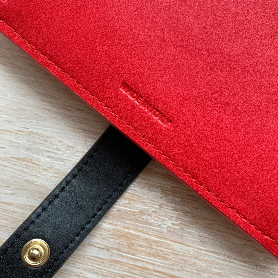 Кошелек Celine Strap из зернистой телячьей кожи - 4 шт.