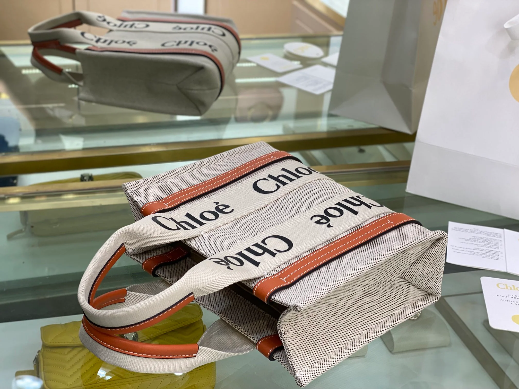 Сумка-тоут Chloe Woody - оранжевая - маленькая