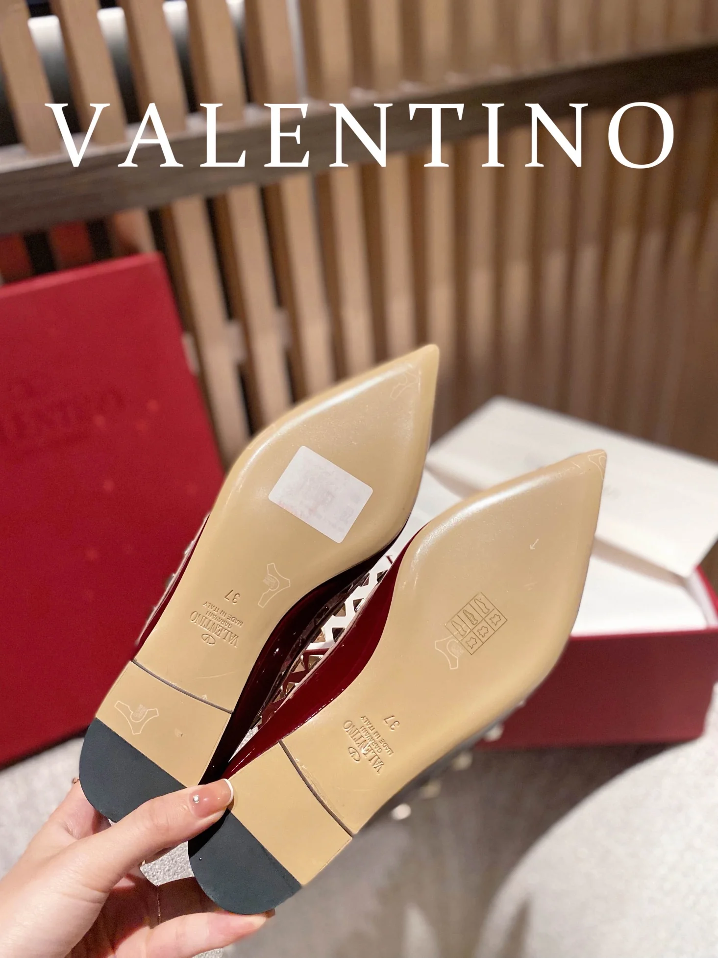 Valentino - Красные балетки с заклепками
