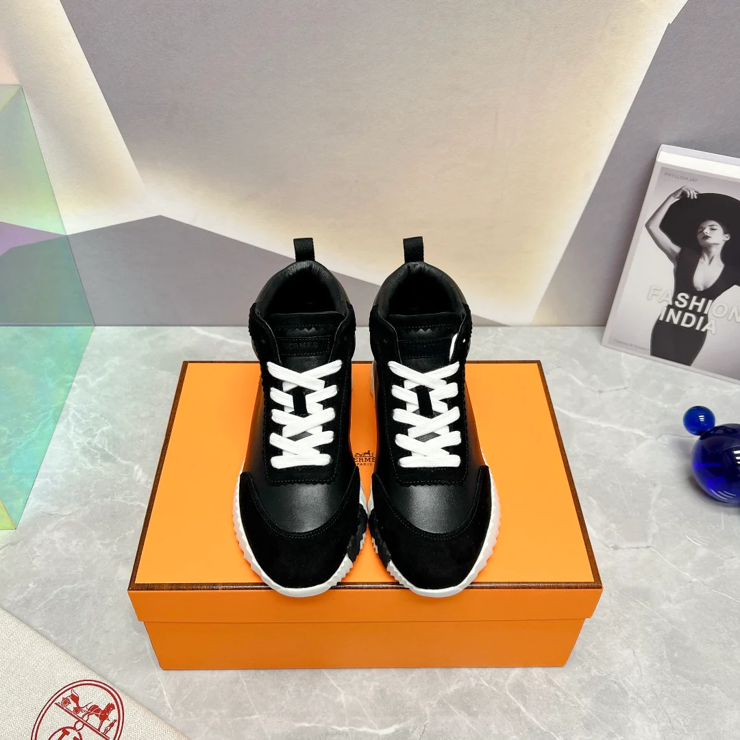 Новинка сезона весна/лето 2023 от Hermes - Кожаные высокие повседневные туфли - Черные