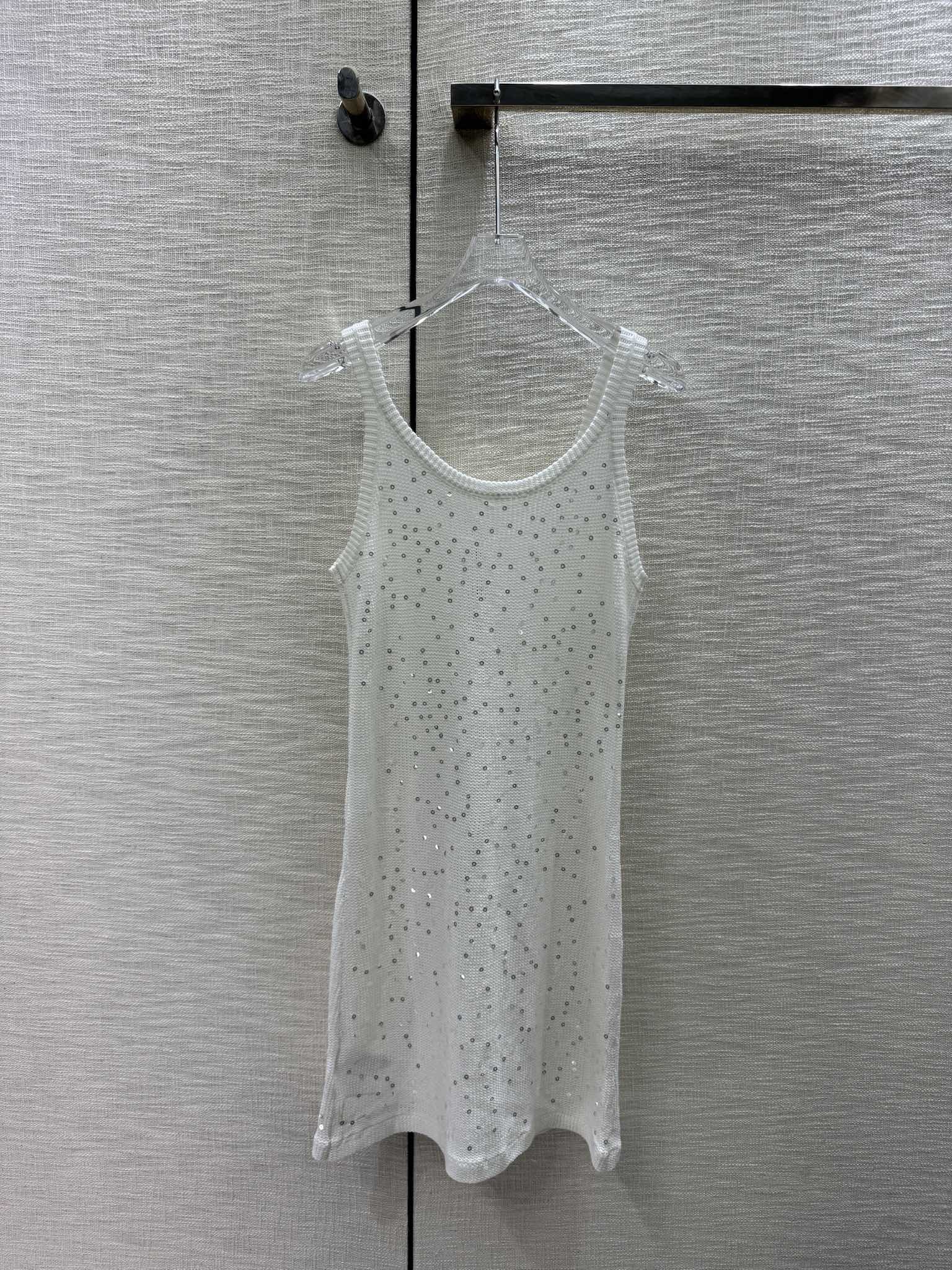 Вязаное платье-жилет Celine 2404 с пайетками - белое