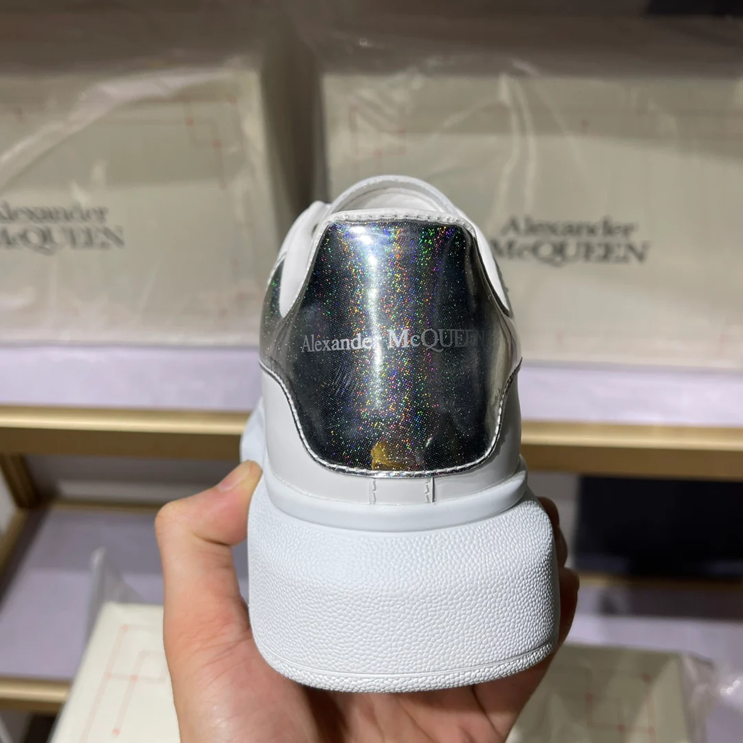 Классические белые кроссовки McQueen - унисекс - серебристый каблук с зеркальной отделкой
