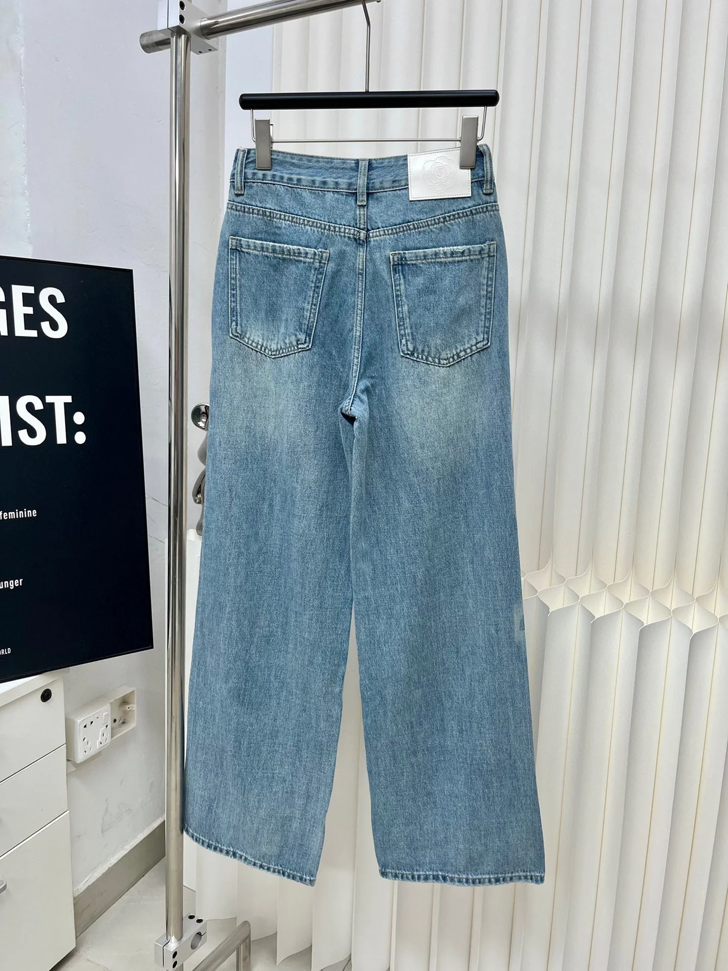 Классические джинсы Chanel 2403 с принтом