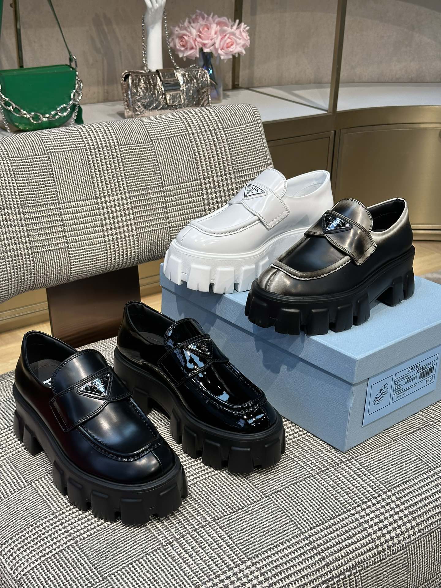 Лоферы на платформе Prada 2024 - Изображение из коллекции - 2