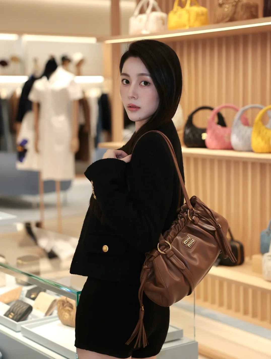 Сумка Miu Miu Joie из кожи наппа — маленькая — коньячный цвет — Носите и делитесь