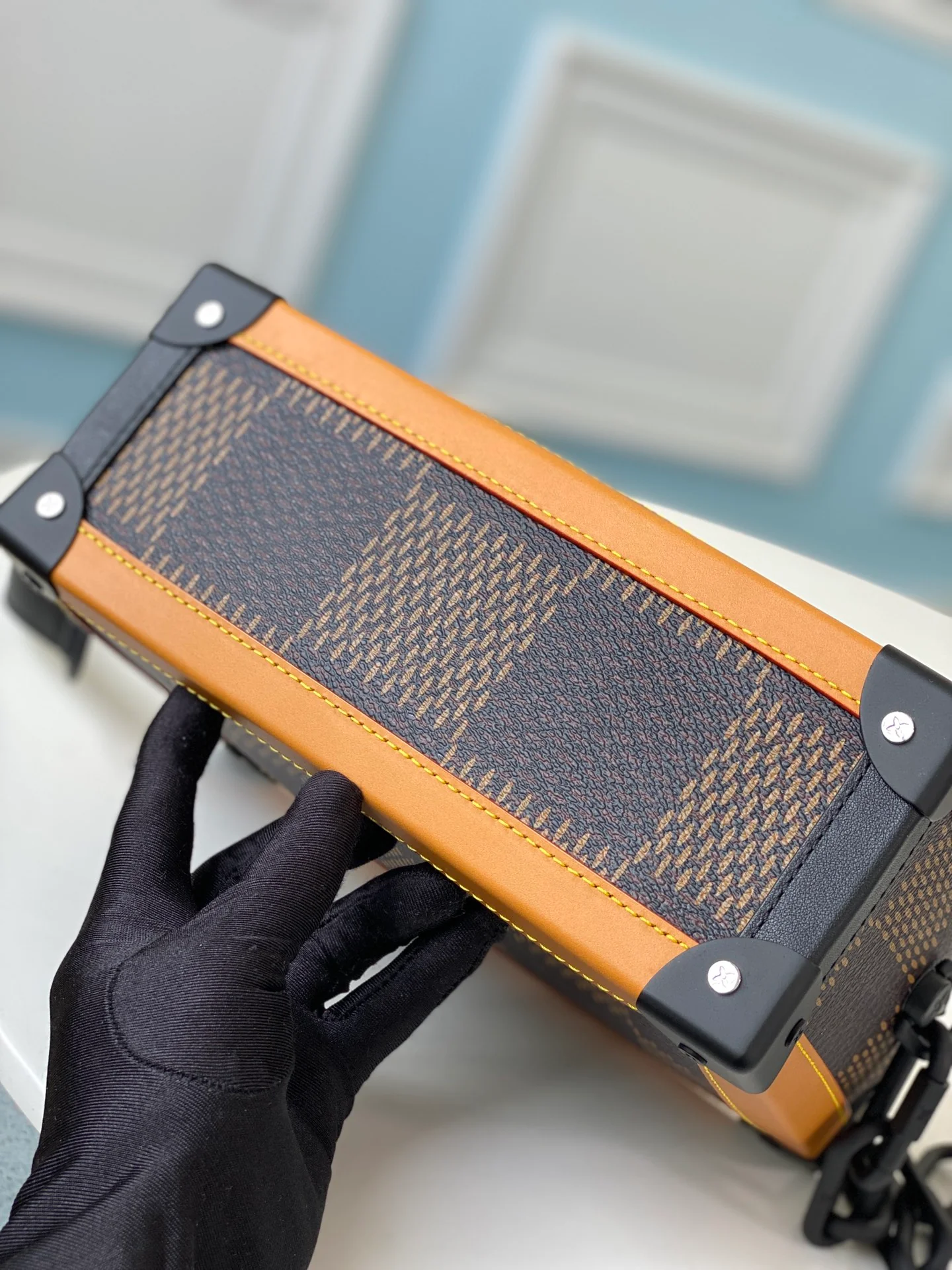 lv-n40381-soft-trunk-chain bag