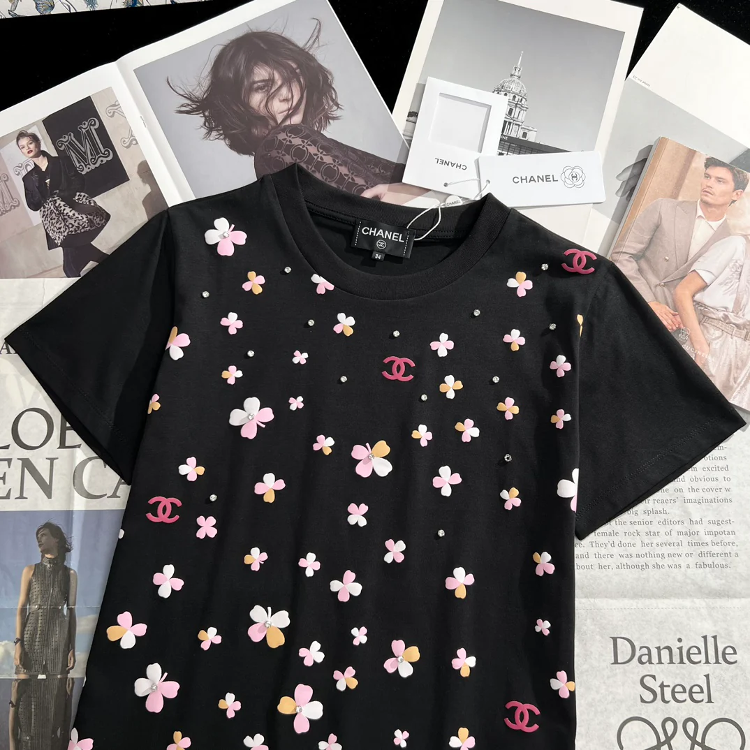 Chanel 2403 - Высококачественная работа, узор из пайеток в виде четырехлистного клевера, художественная хлопковая футболка с круглым вырезом - черная