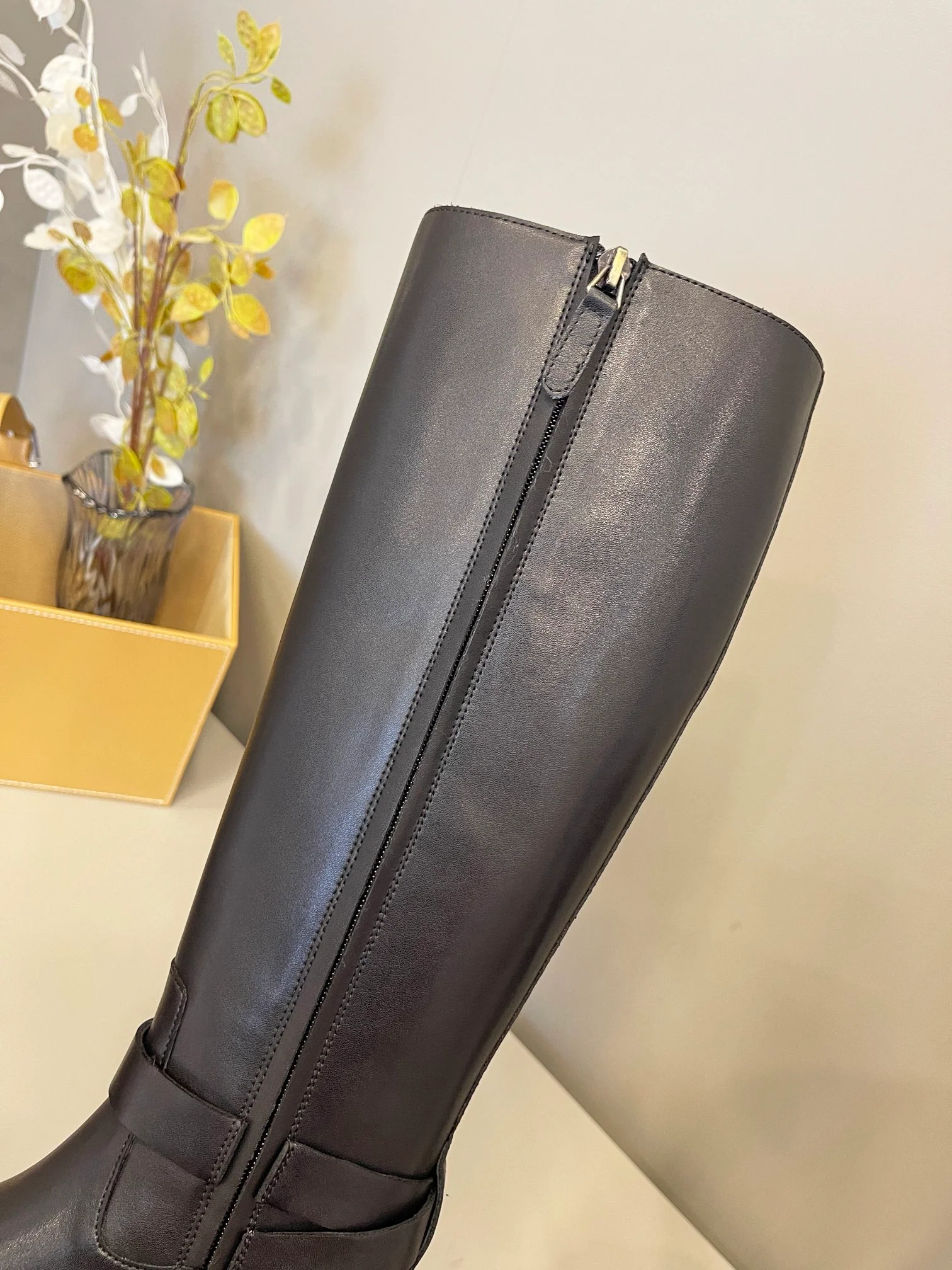 Ботинки Tods 2022 года