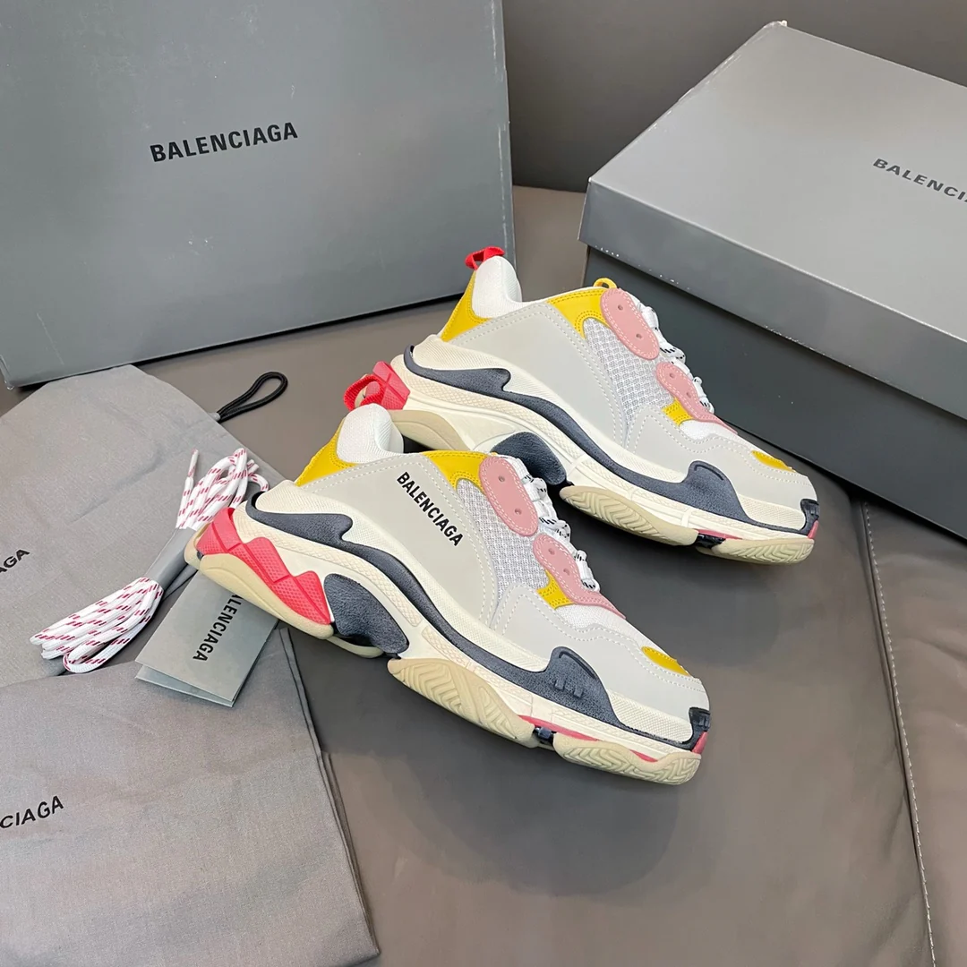 Кроссовки Balenciaga Triples Sporty Dad Shoes