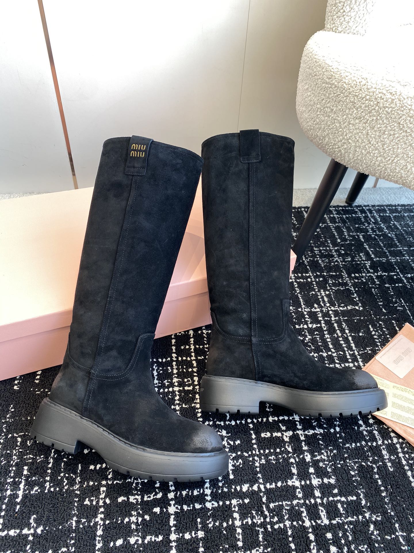 Ботильоны на высоком каблуке Miu Miu 2024 — черные