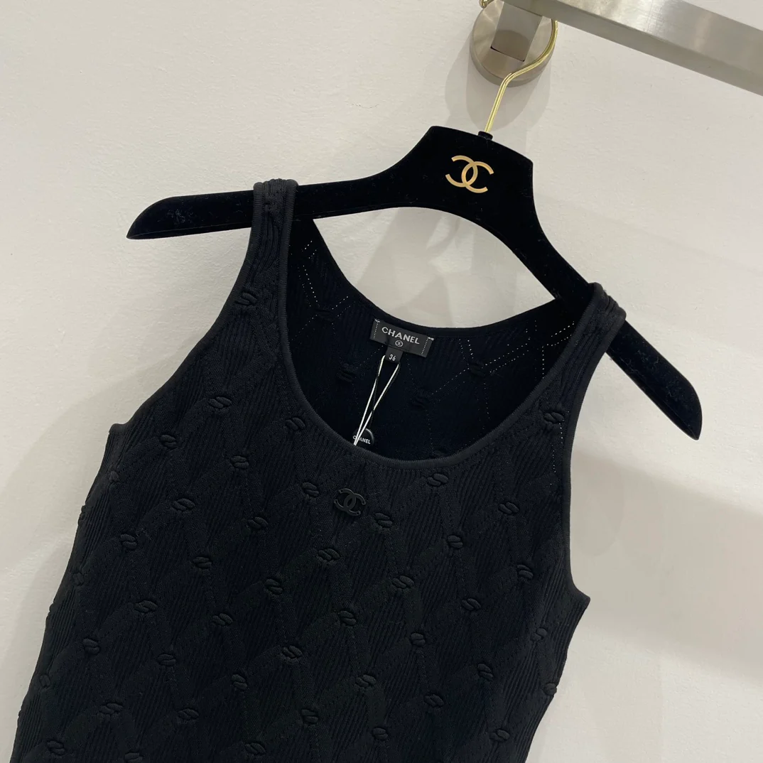 Жилет Chanel 2404 с бриллиантовой жаккардовой отделкой - черный