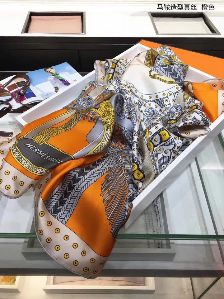 Шелковый шарф Hermes