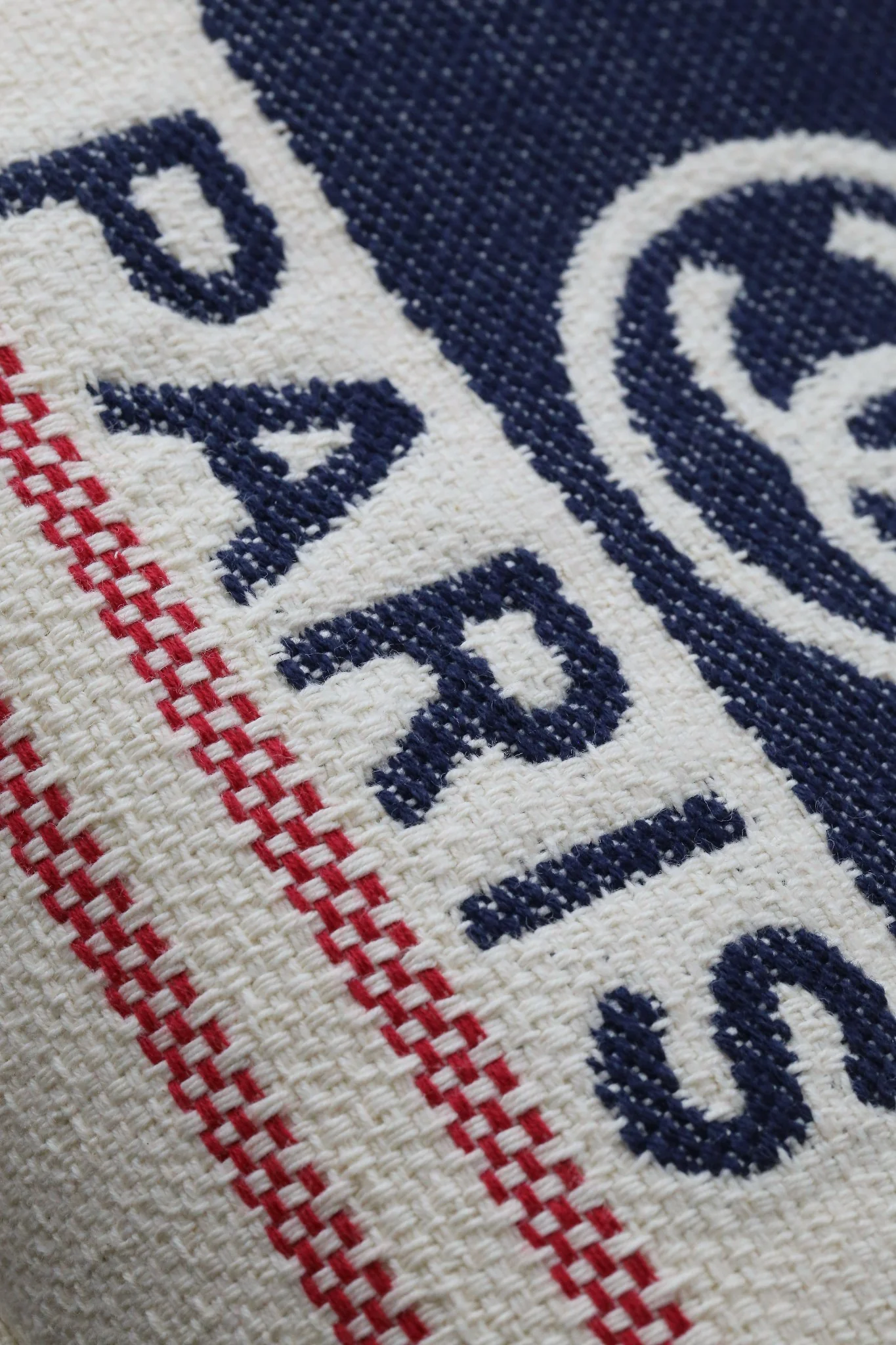 Пляжная сумка Chanel 25c, косметичка, красно-синяя.