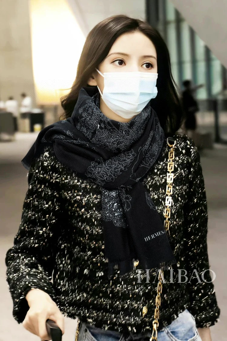 Hermes - Легкий шарф с цветочным принтом - 110-200 см - 100 см - Изготовлен из отборного чистого кашемира