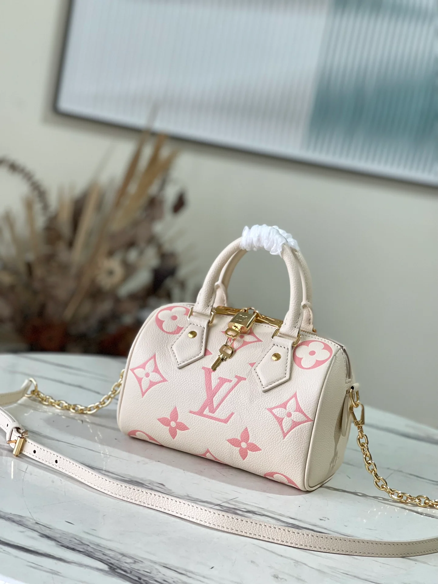 m46397-LV-speedy-bandouliere-20-handbag-cream white