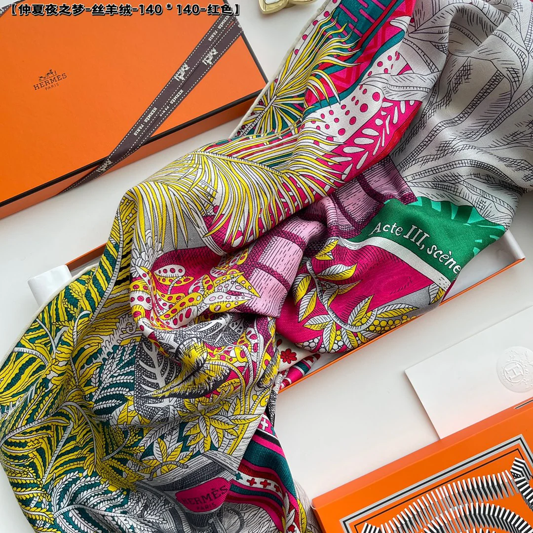Шелково-кашемировый платок Hermes ?Сон в летнюю ночь?, 140 г.