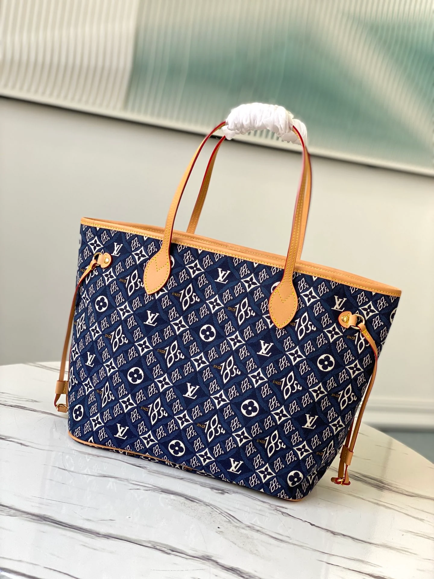 LV-M57484-2020-Зимняя-сумка-Neverfull