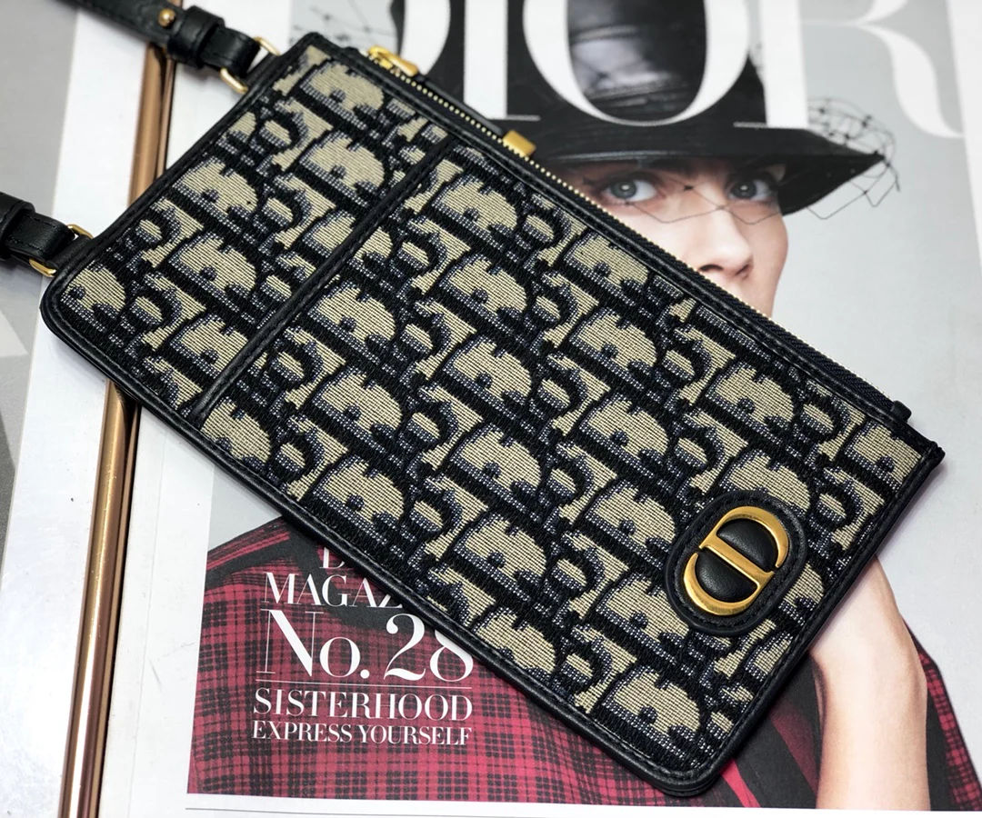 Dior 老花拉链扁长夹-附背带