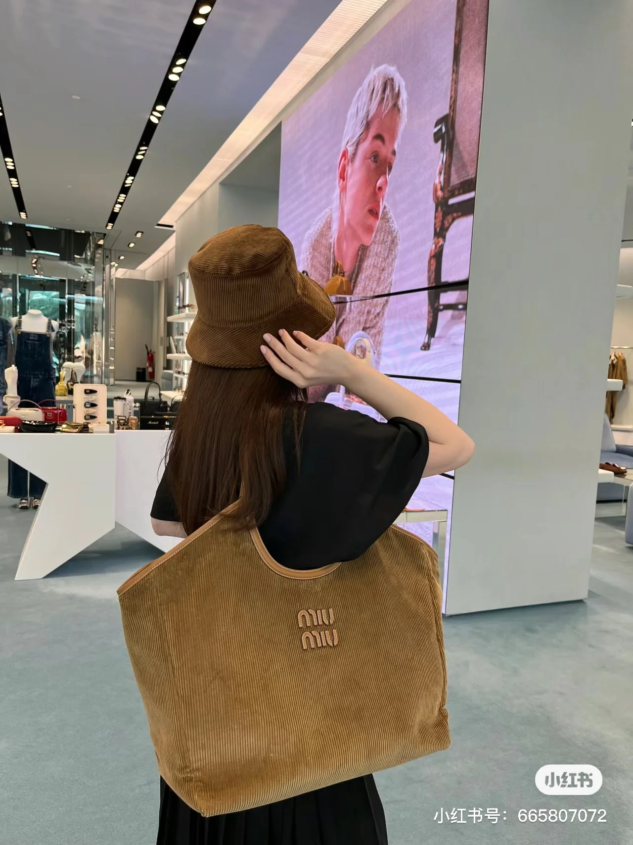 Сумка-тоут Miu Miu Ivy - Фото на фото - 1