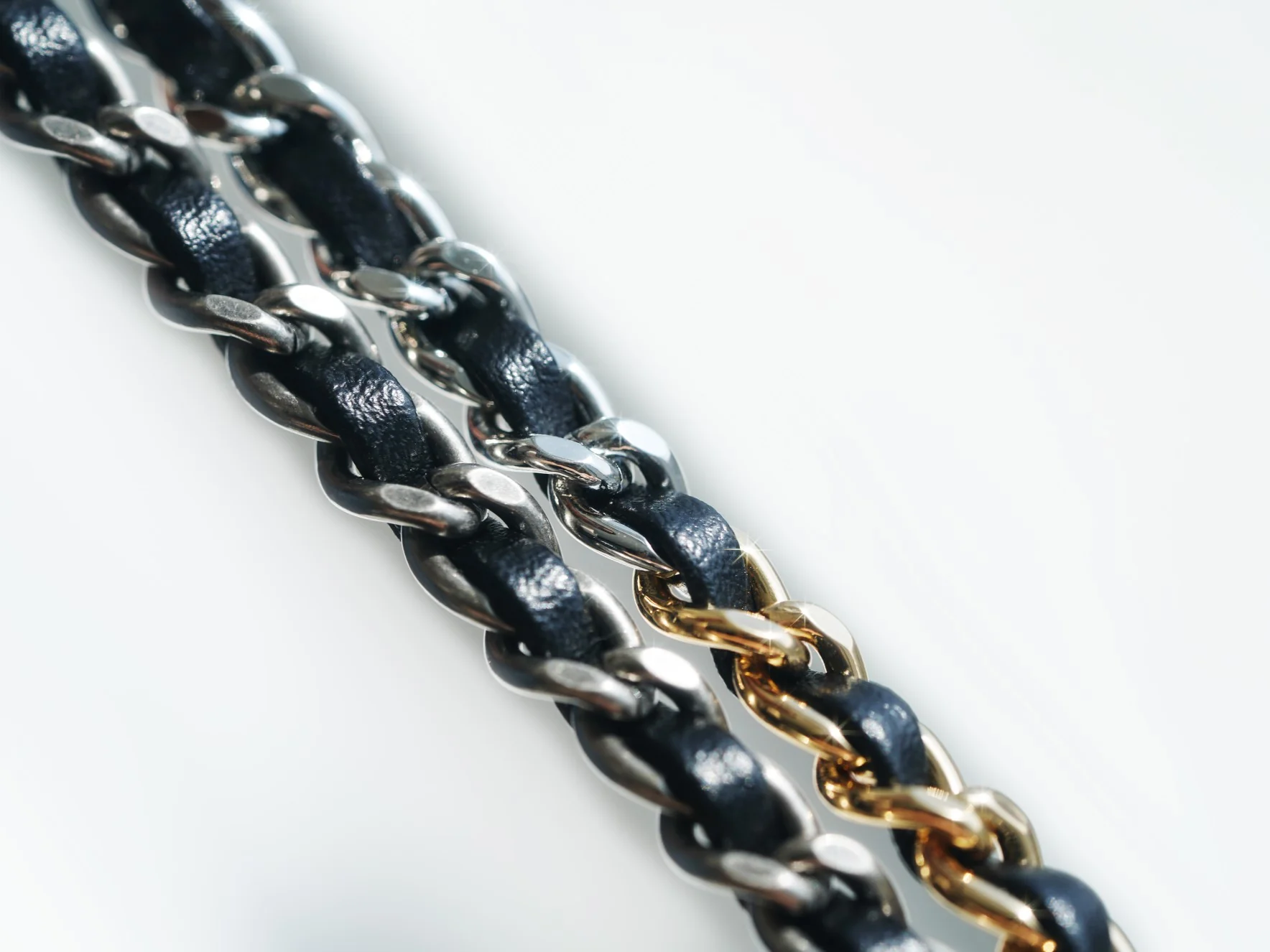 Сумка-хобо Chanel - белая, маленькая, 20 см