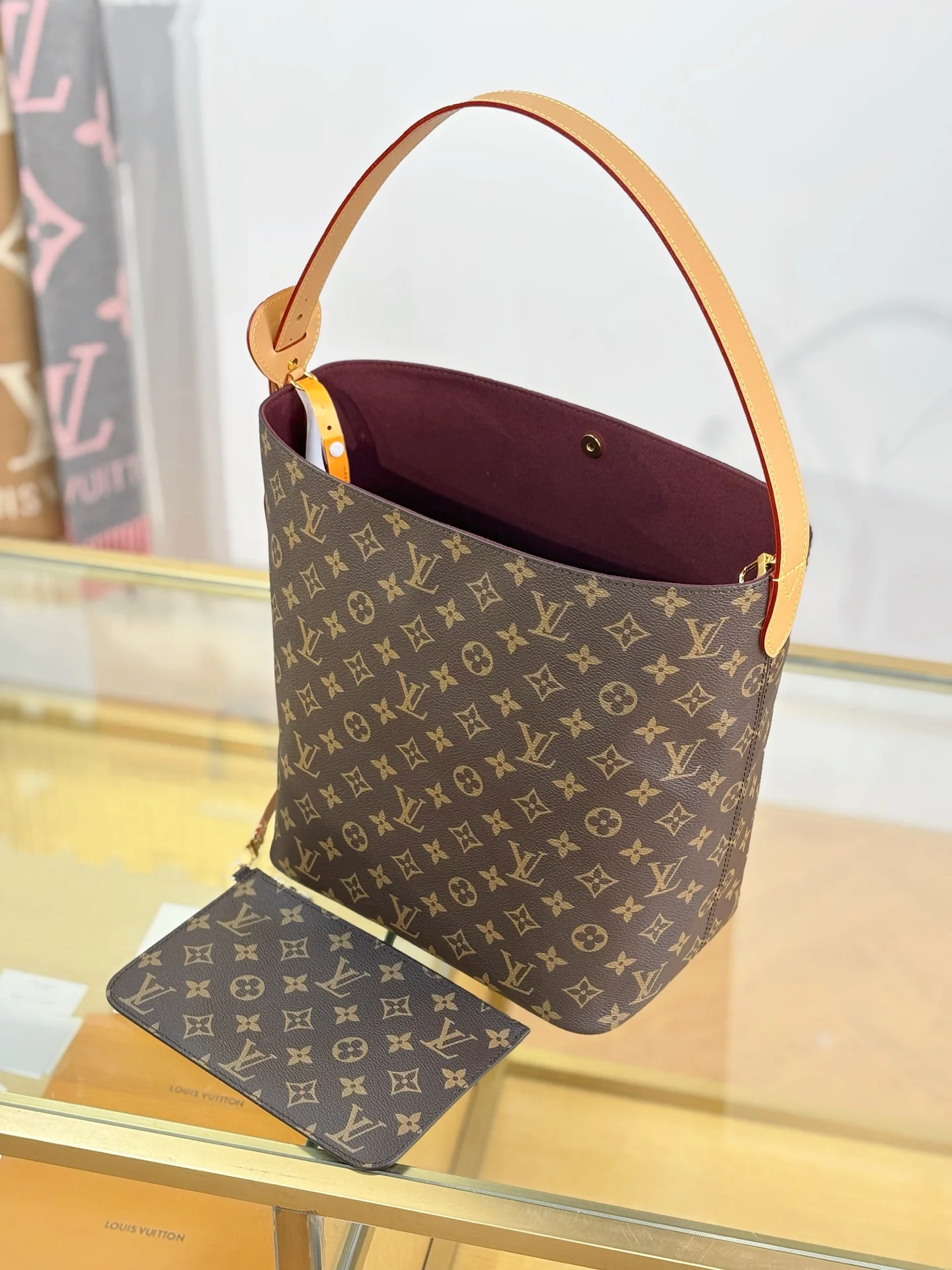 LV-m12926-all-in-large handbag-monogram