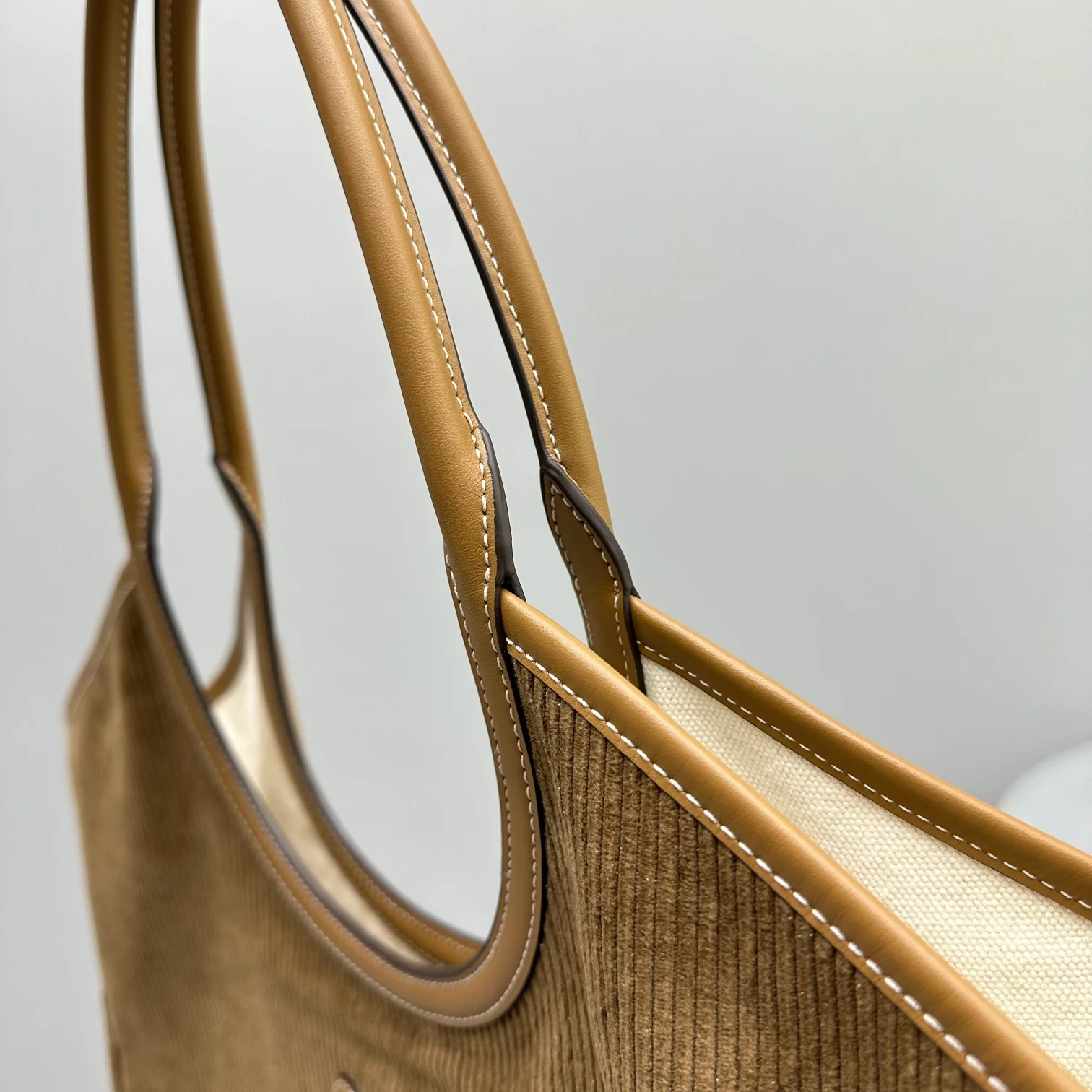 Сумка-тоут Miu Miu Ivy - Вельветовая - Коричневая