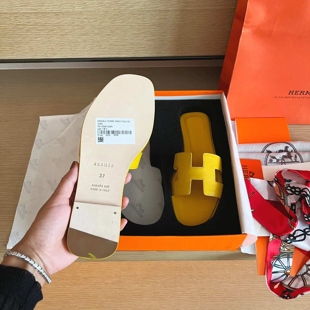 Сандалии Hermes на плоской подошве - верх из однотонной кожи - подошва, полностью закрывающая стопу - 3