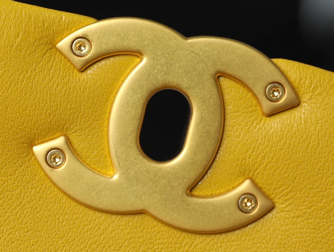 Сумка Chanel 19 - маленькая, желтая