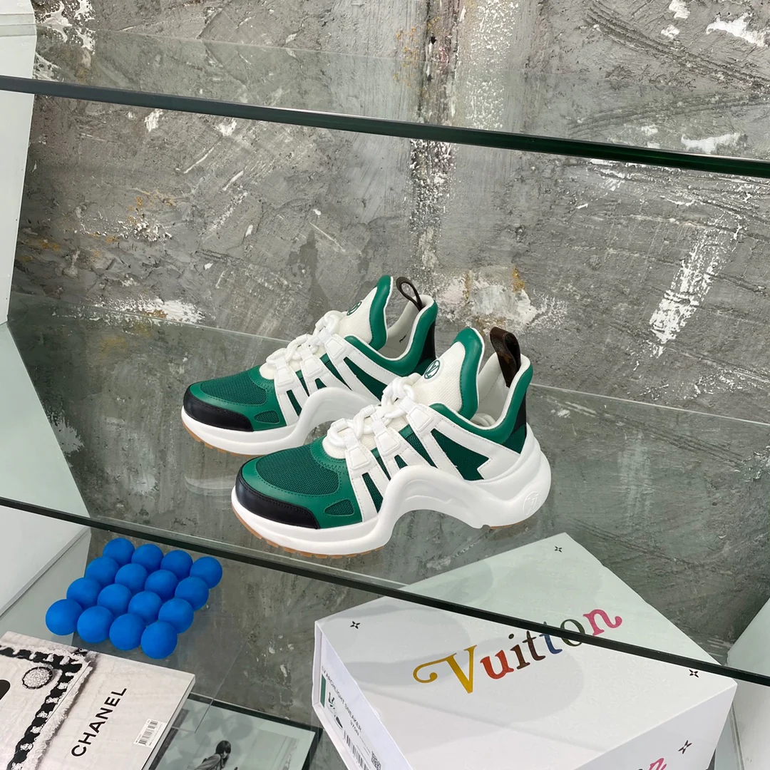 Обувь LV - Массивные кроссовки LV - 29