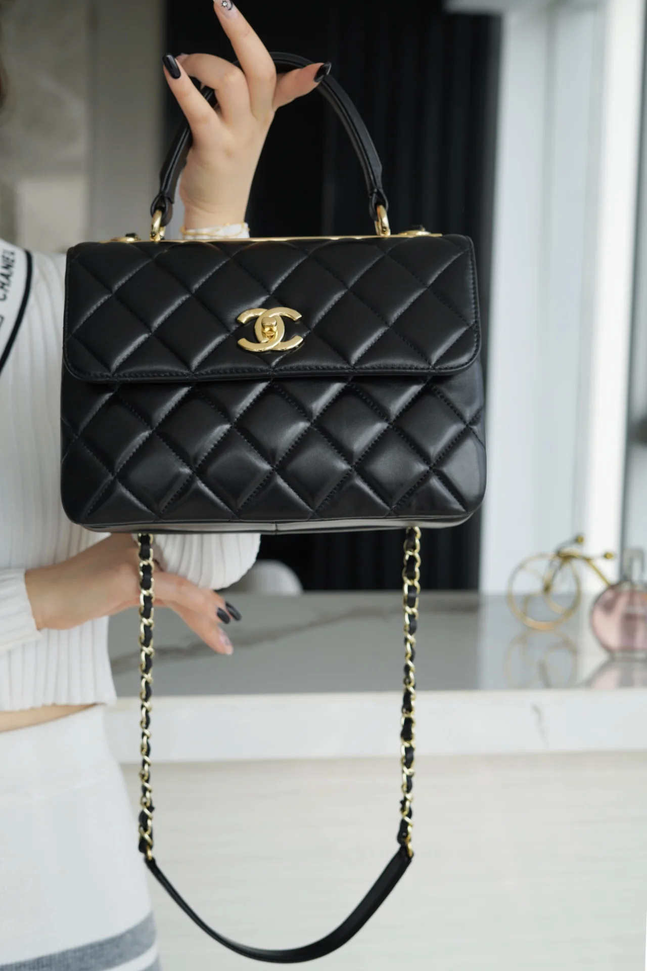 Chanel Trendy CC Classic Black Quilted Pattern - 25cm