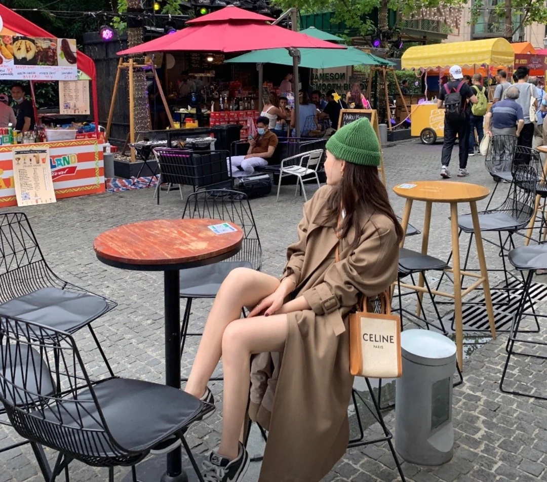 Миниатюрная вертикальная сумка Celine Cabas из кожи с принтом