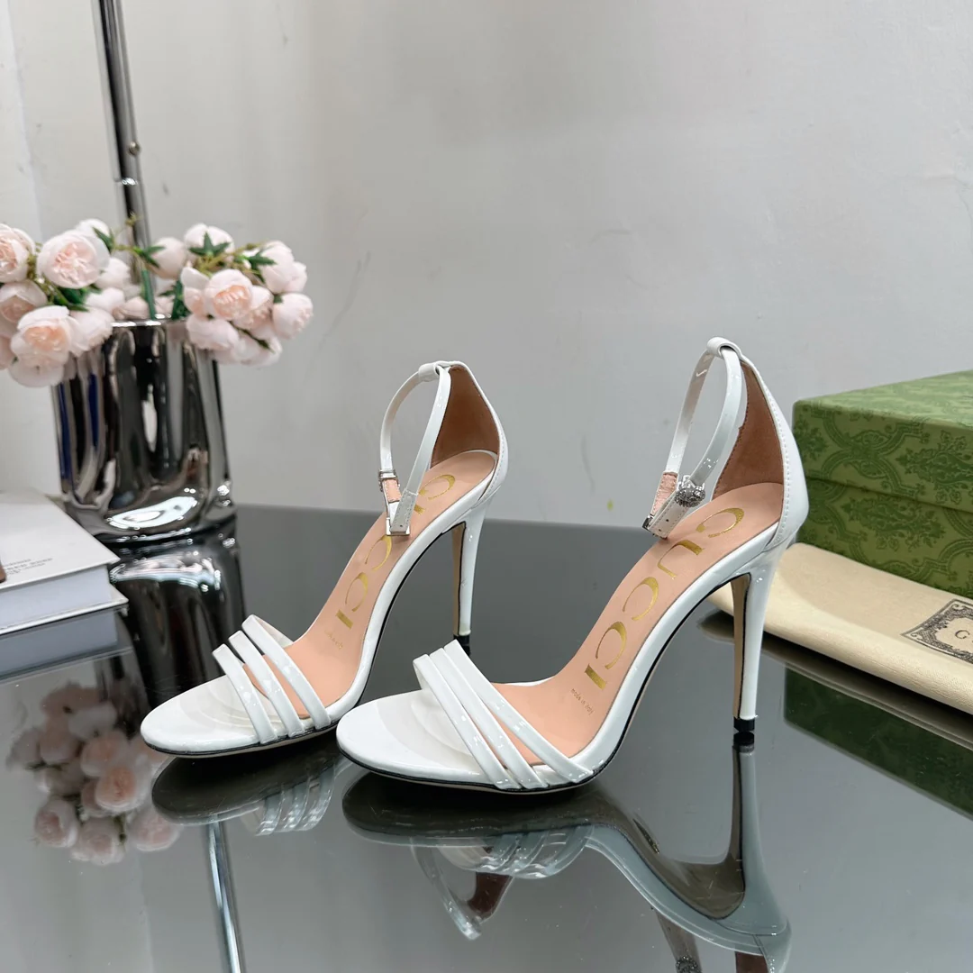 Новинка весны 2023 года от Gucci - Босоножки на шпильке - Белые - 1