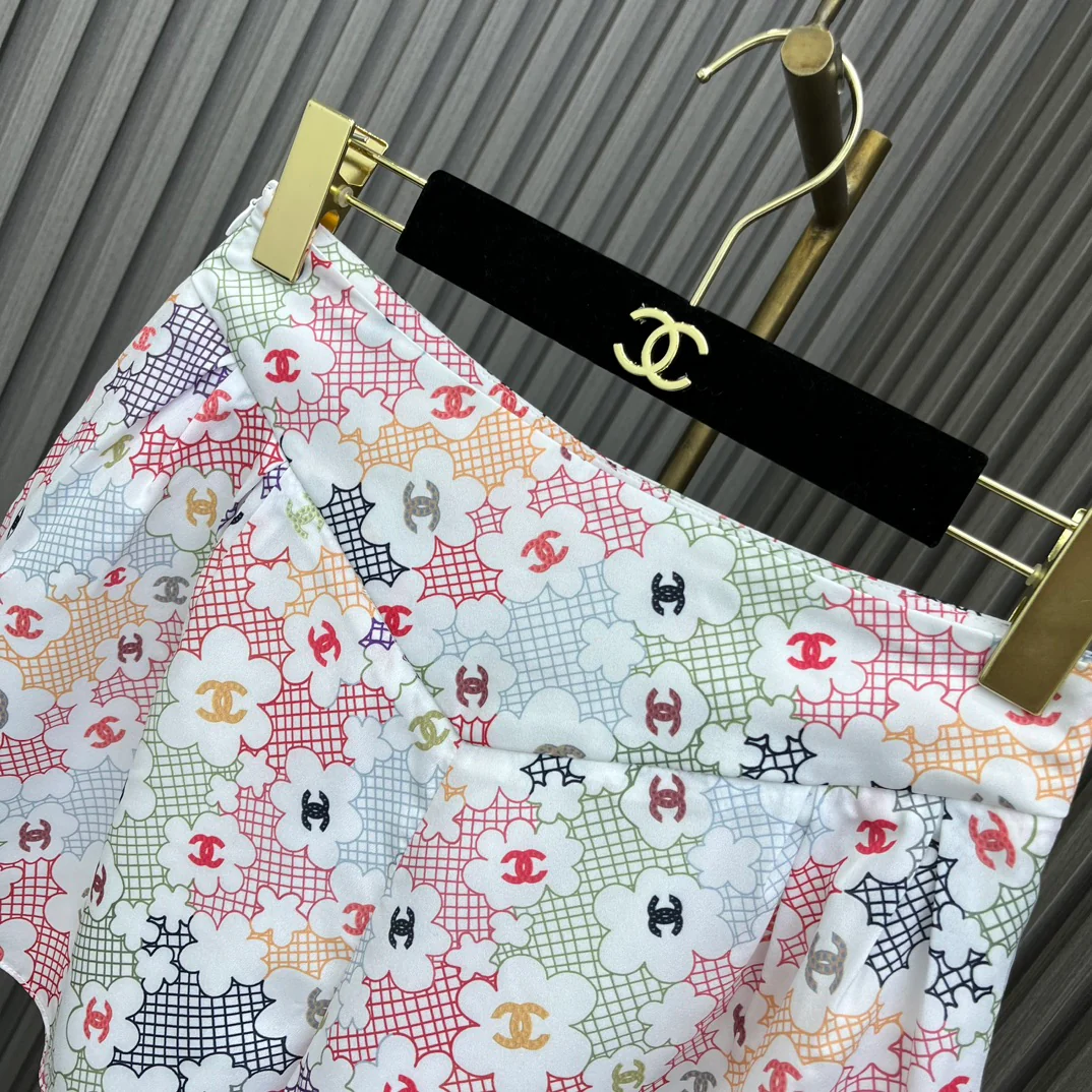 Chanel - 2403-24 Новые модные шорты с принтом