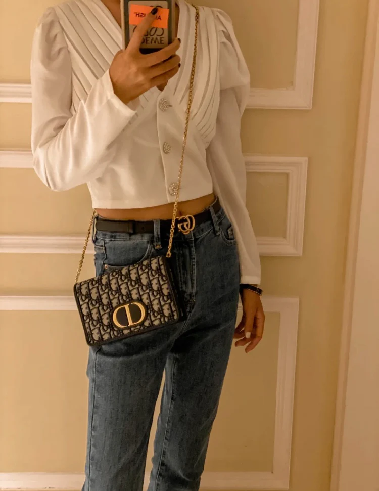 Сумка Chanel Montaigne - Серия 30 - Фотографии в одежде