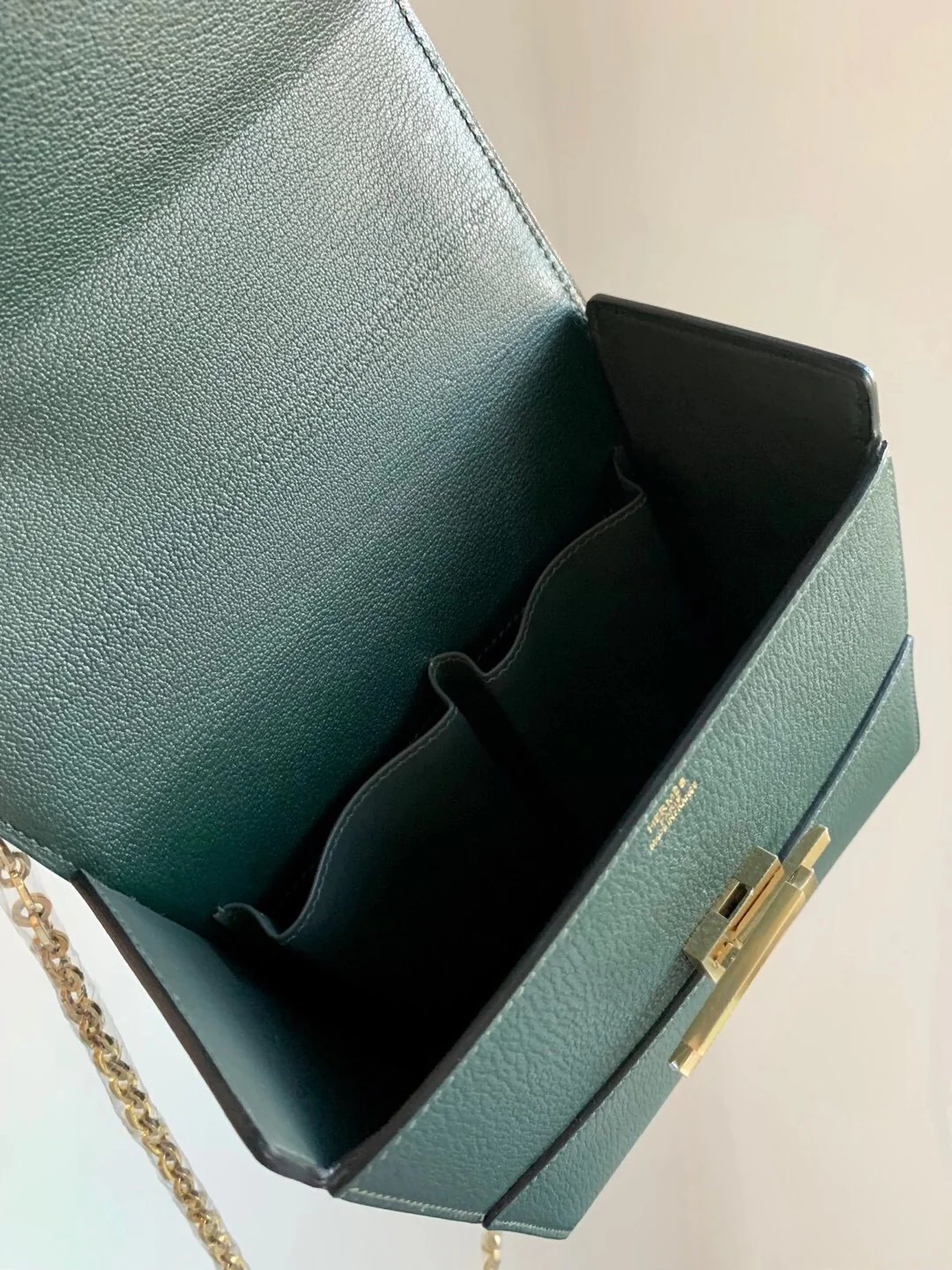 Hermes Cinhetic 24 Chevre - Сосново-зеленый - Светло-золотистая пряжка