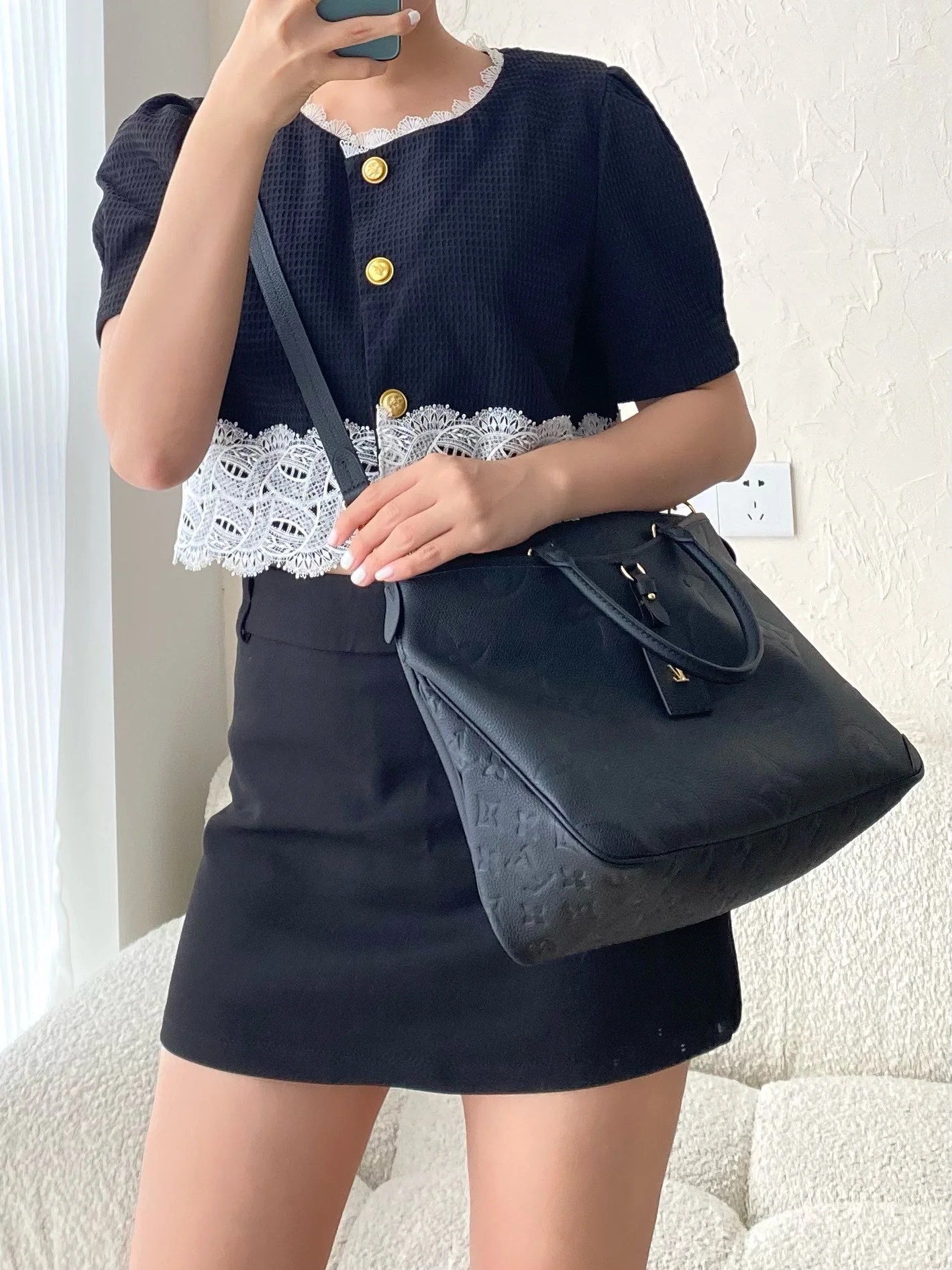 m46487-LV-Trianon сумка-Абрикос-Средний-1