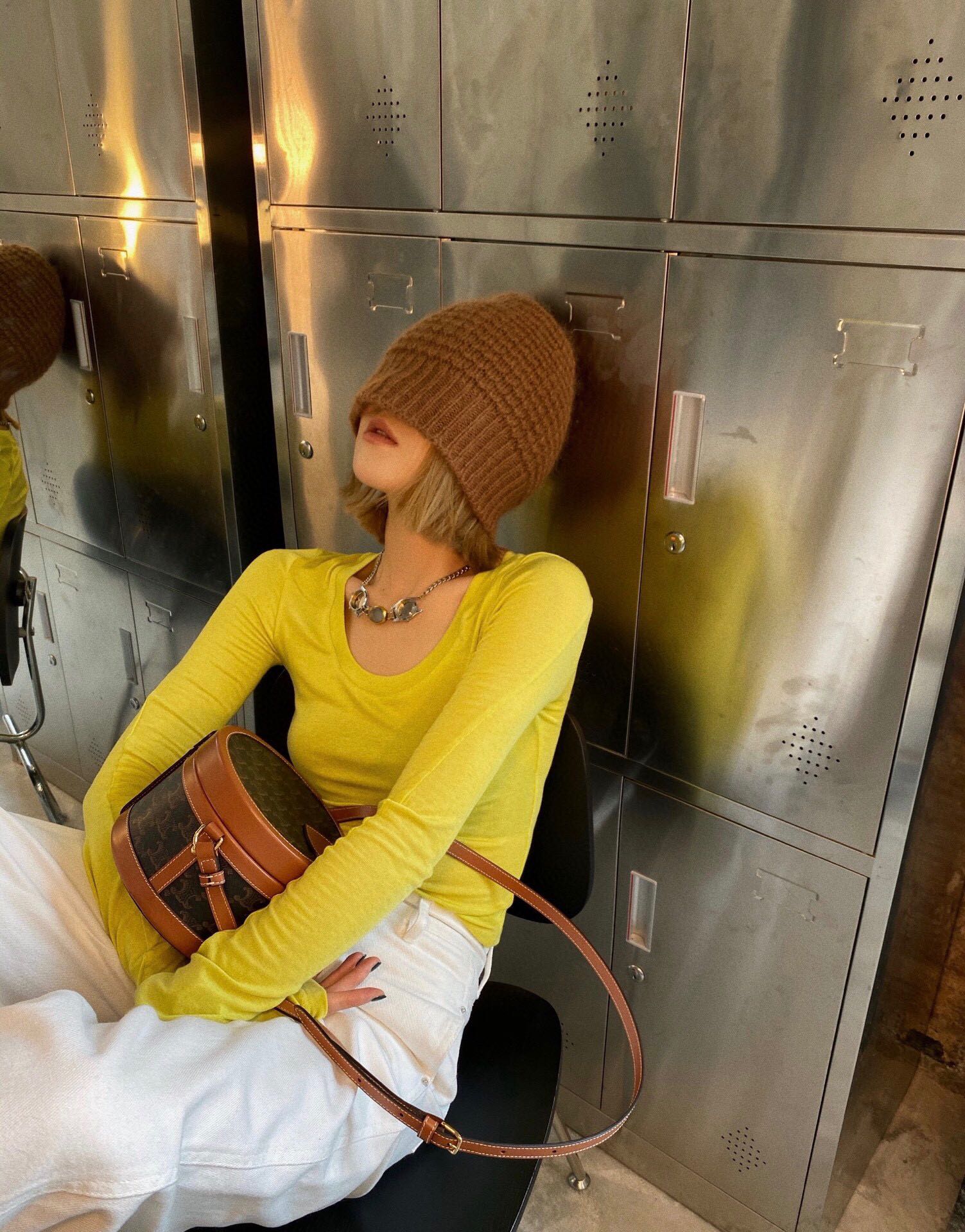 цилиндрическая сумка Celine