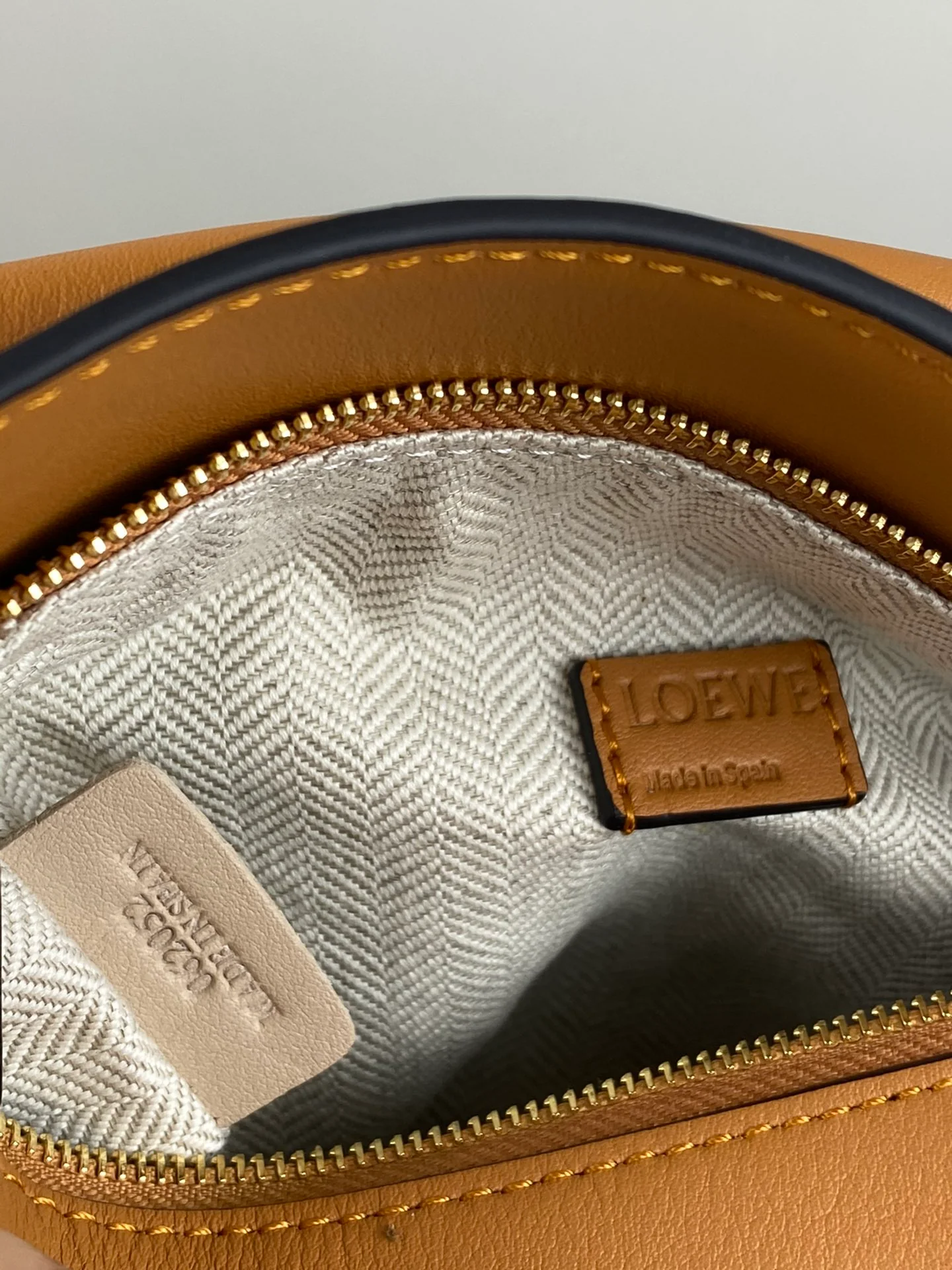 Мини-сумка Loewe Puzzle Bag из телячьей кожи - 12